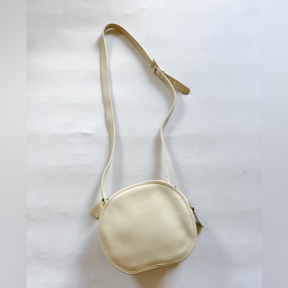 Coach Cream Leather Round Crossbody Bag - Picture 4 of 11
